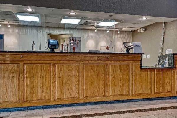 Econo Lodge Raleigh near Walnut Creek Amphitheatre image 12